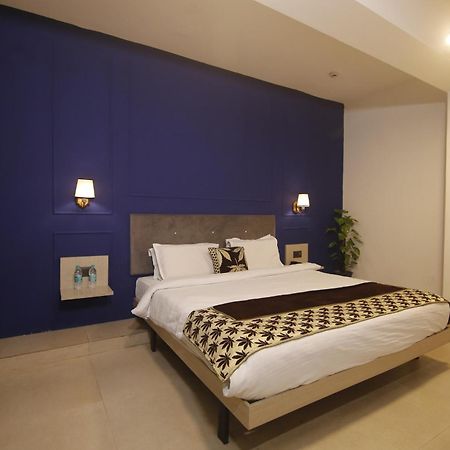 Virohaa Garden Hotel 가지아바드 외부 사진