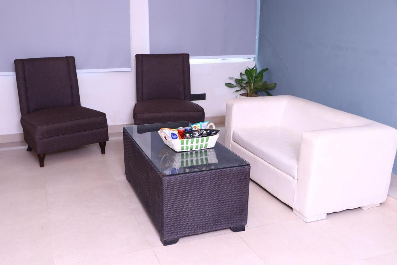 Virohaa Garden Hotel 가지아바드 외부 사진