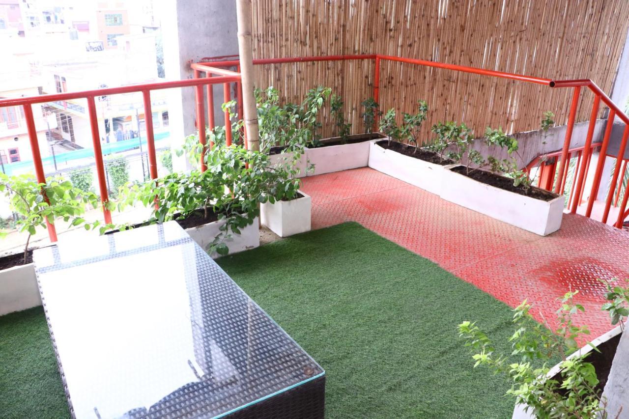 Virohaa Garden Hotel 가지아바드 외부 사진