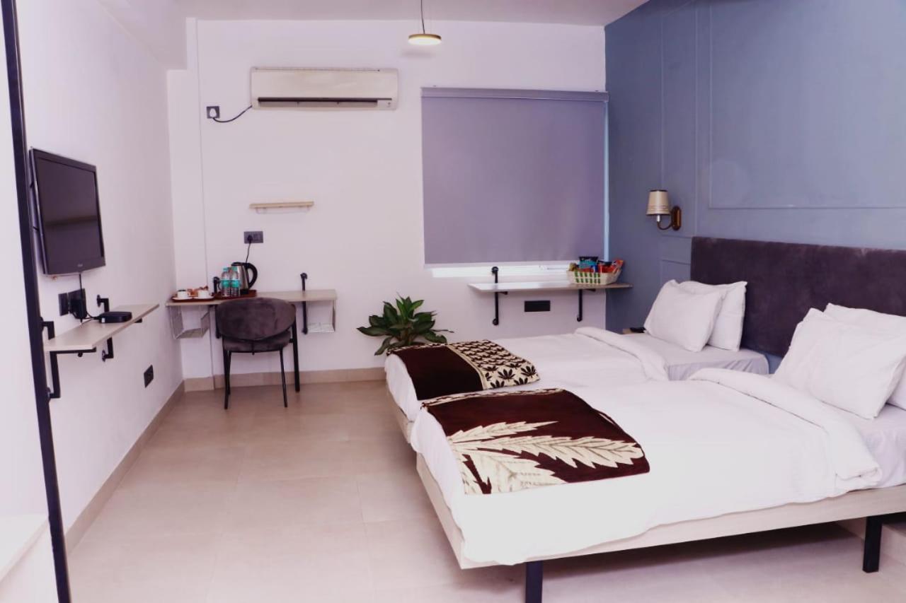 Virohaa Garden Hotel 가지아바드 외부 사진
