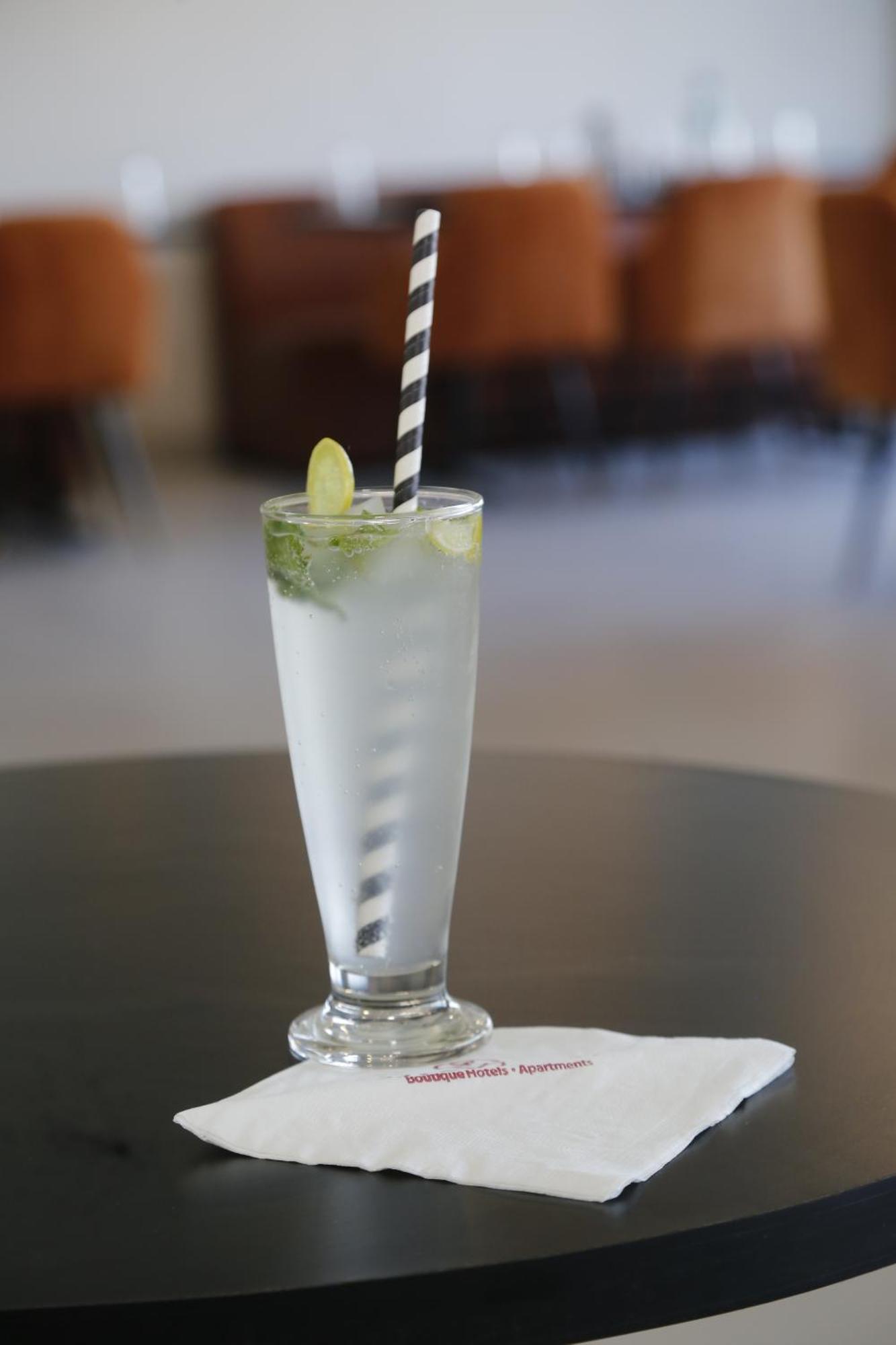 Virohaa Garden Hotel 가지아바드 외부 사진