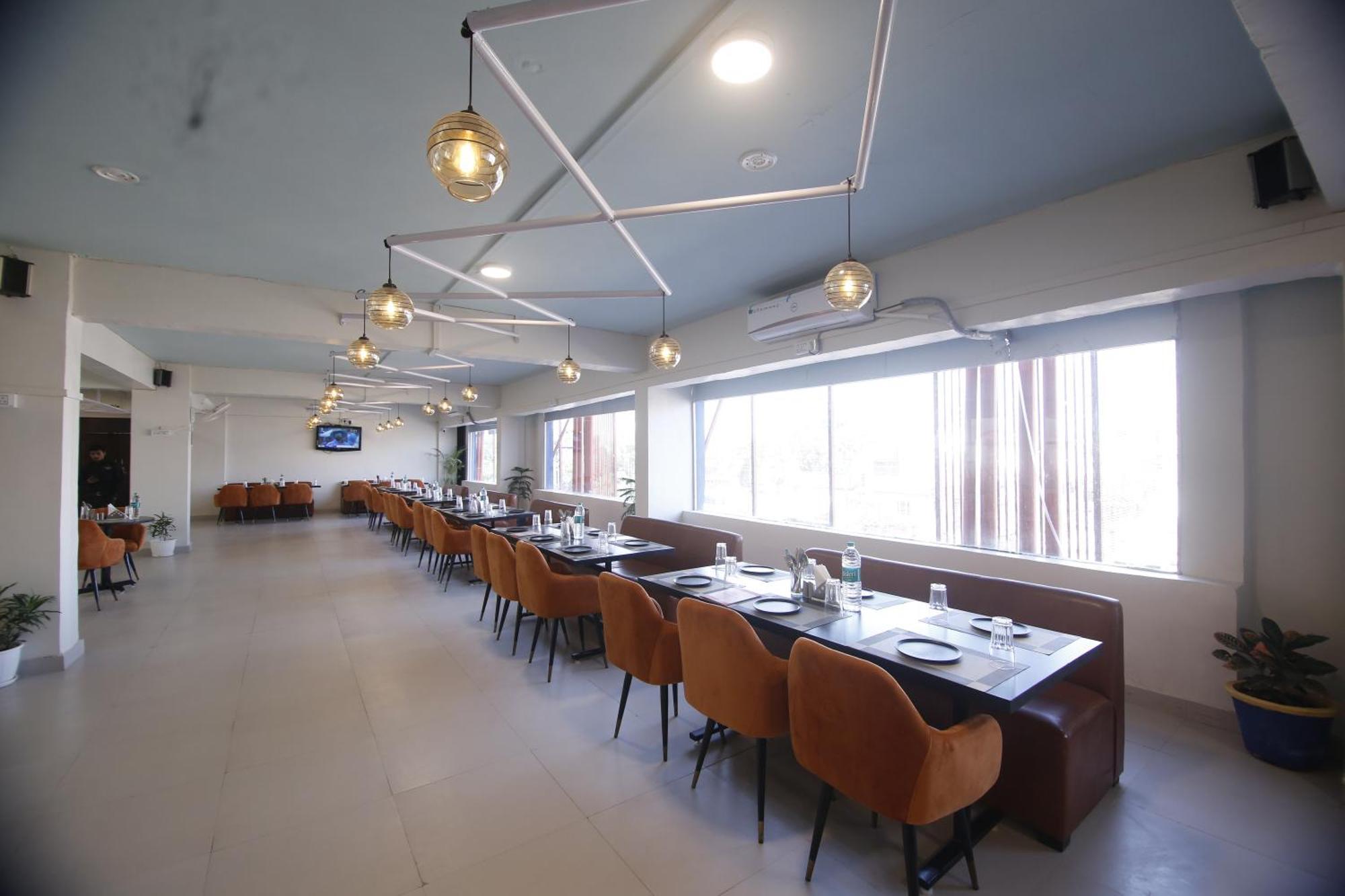 Virohaa Garden Hotel 가지아바드 외부 사진