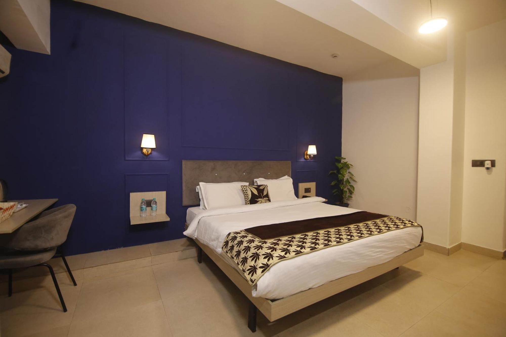 Virohaa Garden Hotel 가지아바드 외부 사진